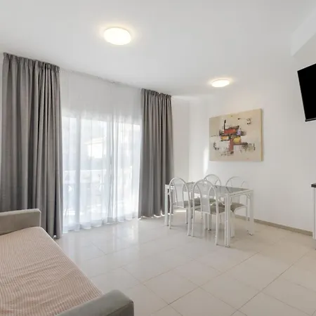 Aparthotel Michelangelo 126